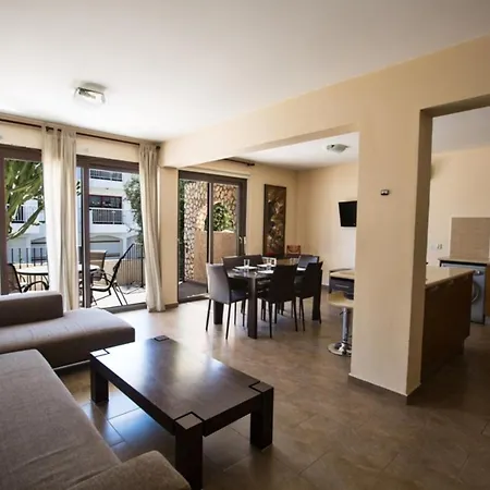 The Complete Guide To Renting Your Luxury Holiday In With Private Pool And Close To The Beach, 1276 *