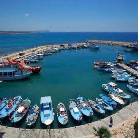 Villa The Complete Guide To Renting Your Luxury Holiday In With Private Pool And Close To The Beach, 1276 *
