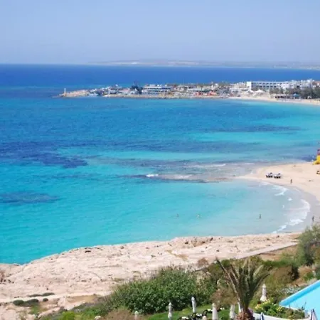 Villa The Complete Guide To Renting Your Luxury Holiday In With Private Pool And Close To The Beach, 1276 *